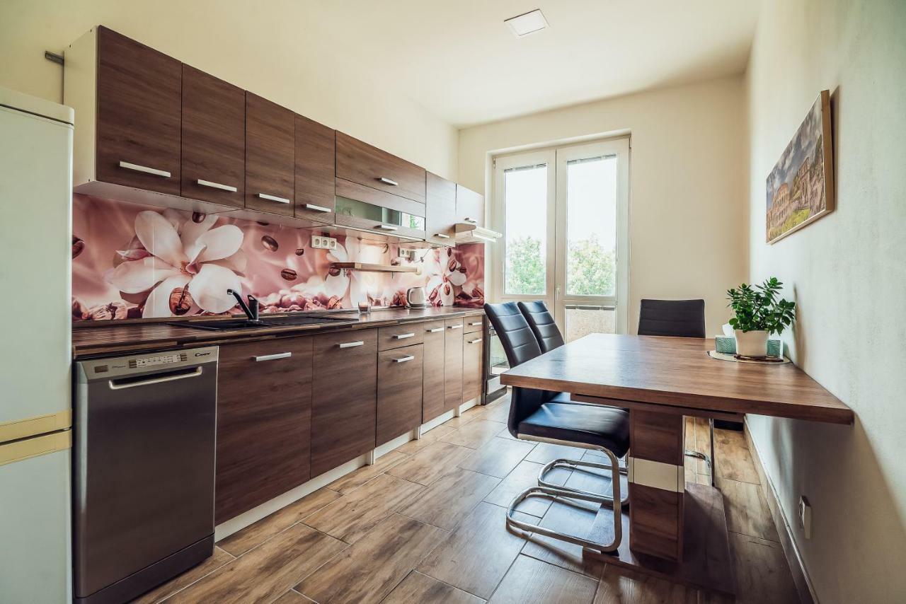 Skodova Apartments Prerov Luaran gambar