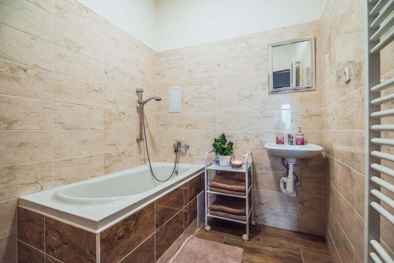Skodova Apartments Prerov Luaran gambar